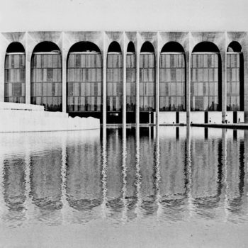 mondadori: flexibilidade tática no plasticismo simbólico de niemeyer